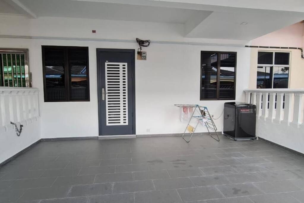 Voon 4 Bedroom Homestay Mersing Zewnętrze zdjęcie