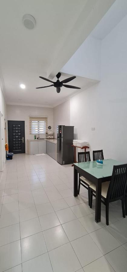 Voon 4 Bedroom Homestay Mersing Zewnętrze zdjęcie